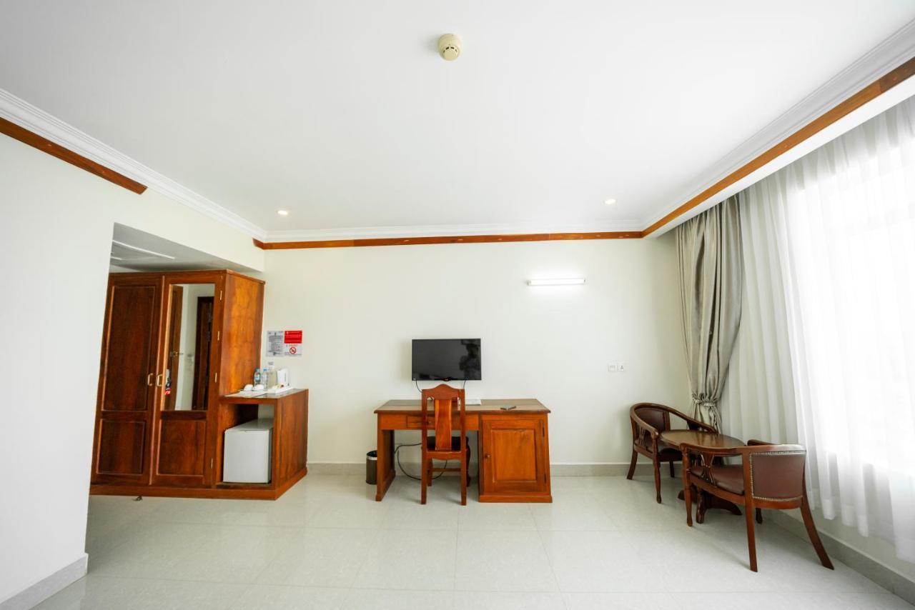 Pursat Riverside Hotel & Spa Экстерьер фото