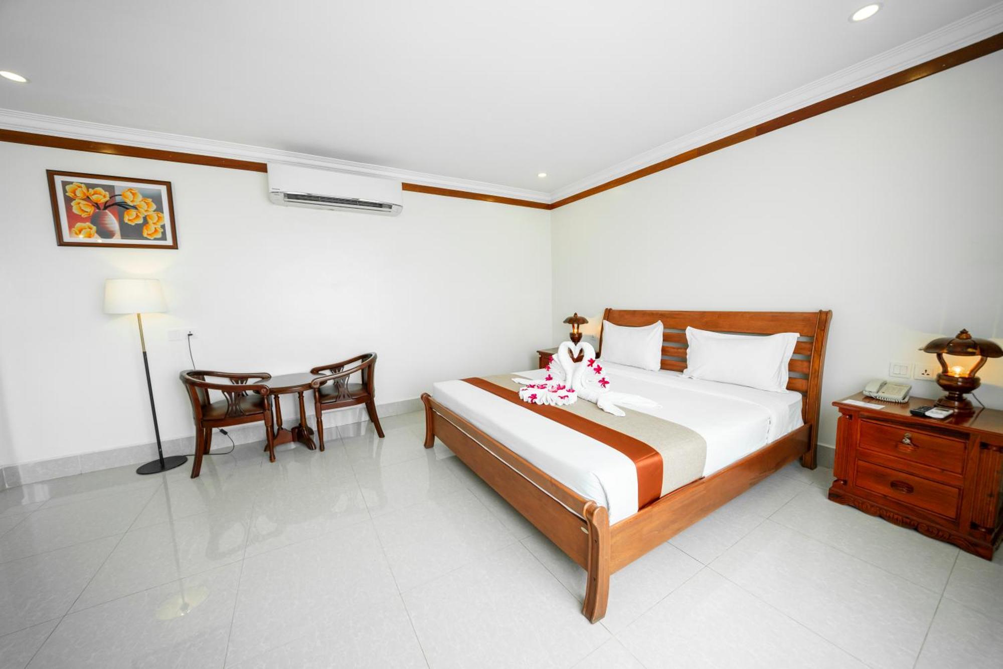 Pursat Riverside Hotel & Spa Экстерьер фото
