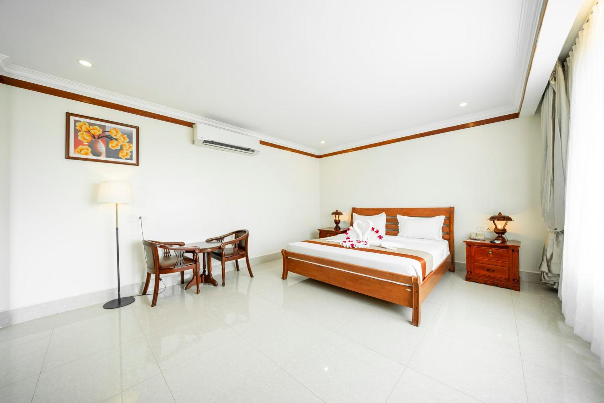 Pursat Riverside Hotel & Spa Экстерьер фото