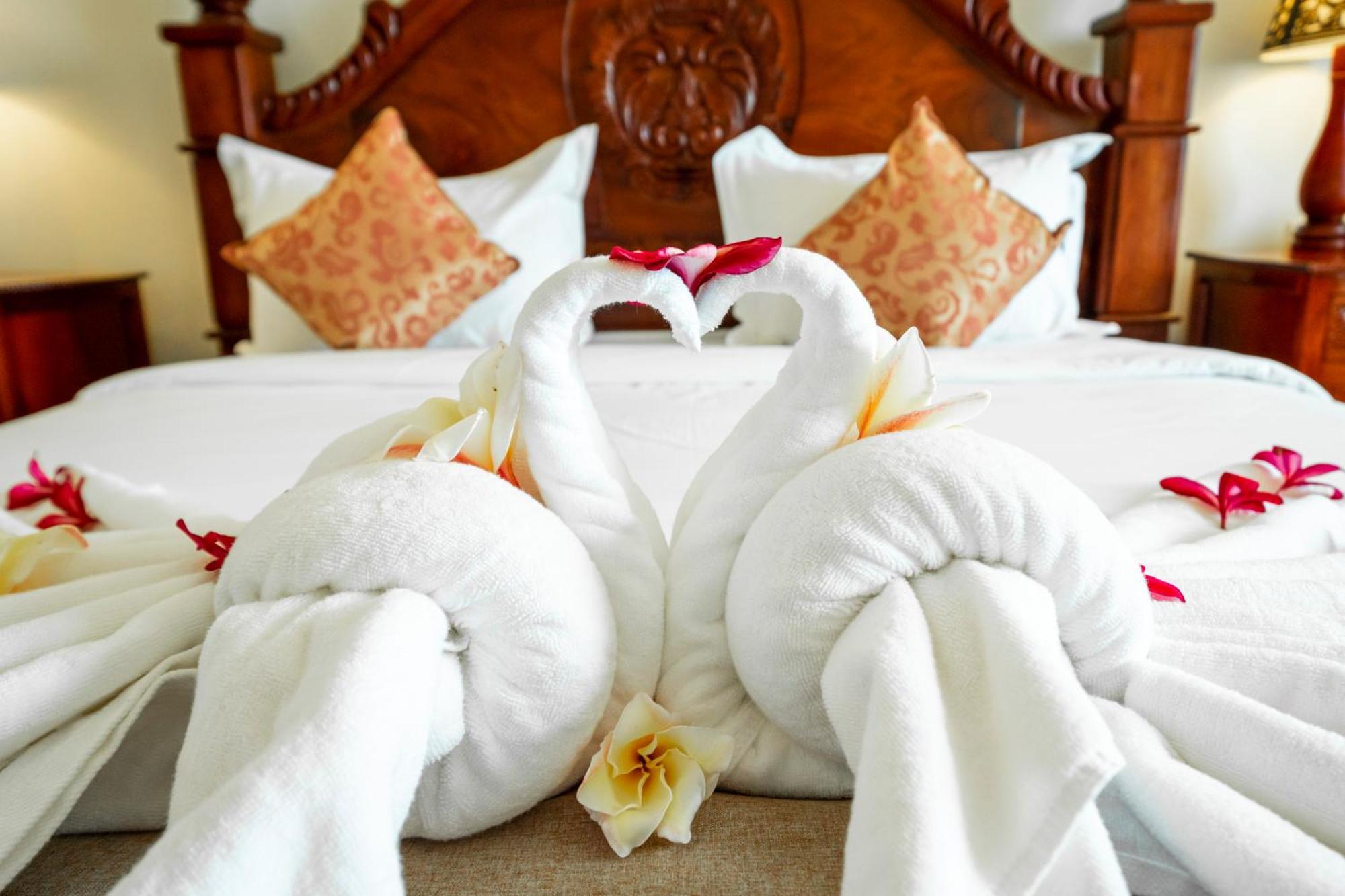 Pursat Riverside Hotel & Spa Экстерьер фото