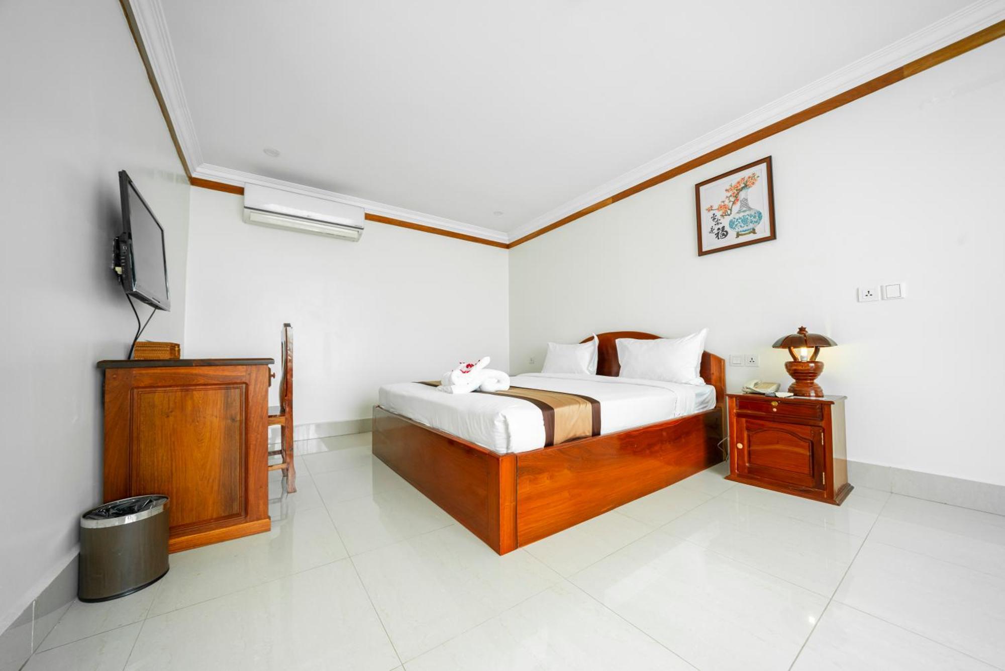 Pursat Riverside Hotel & Spa Экстерьер фото